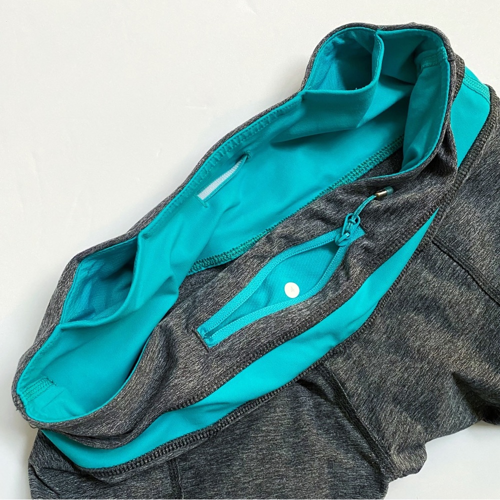 Lululemon run Heathered gray black blue stripe inspire crop leggings - Picture 7 of 14